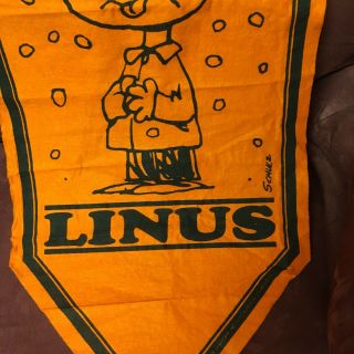 Vtg 70 ' s Linus Orange Polluted Snowflakes Banner Felt Schultz RARE hard to find 3