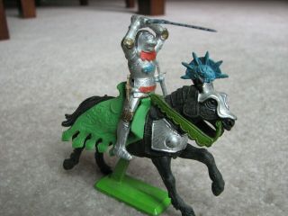 Vintage Deetail Britain Knights and Horses 1971 2