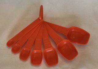 Vtg Tupperware Measuring Spoons Set Harvest Orange 7 pc Complete,  Ring Holder 2