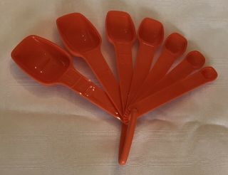 Vtg Tupperware Measuring Spoons Set Harvest Orange 7 pc Complete,  Ring Holder 3
