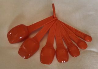 Vtg Tupperware Measuring Spoons Set Harvest Orange 7 pc Complete,  Ring Holder 5