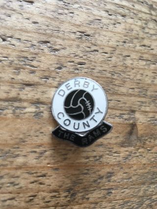 Derby County - Vintage Enamel Football Pin Badge " The Rams "