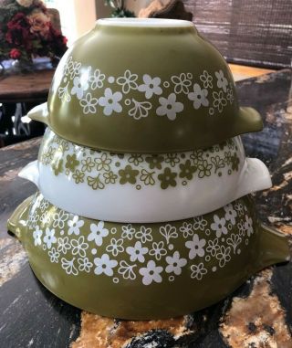 Vintage Pyrex Crazy Daisy Spring Blossom Cinderella Nesting 3 Pc Mixing Bowl Set