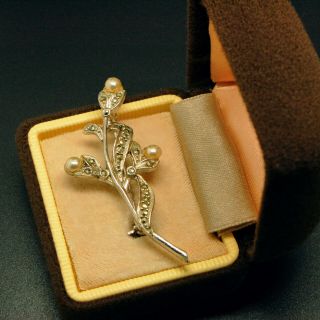 Vintage Jewellery Sweet Silver Tone Marcasite Faux Pearl Flower Brooch Pin