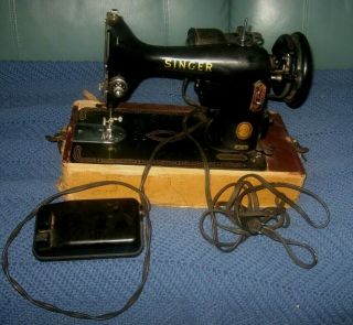 Vintage 1953 Singer Sewing Machine Modle 99