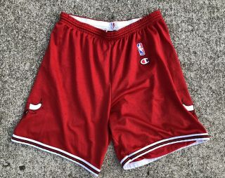 Rare Vintage Chicago Bulls Champion Shorts Red Men’s Size Medium 90s 80s Nba