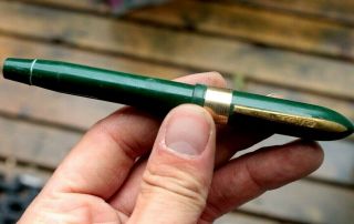 Vintage Eclipse Green & Gold Fountain Pen With Nib S23