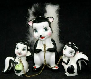 Vintage Hp Porcelain Mama Skunk & 2 Babies On Chain Japan,  Real Fur Tail,  Vguc