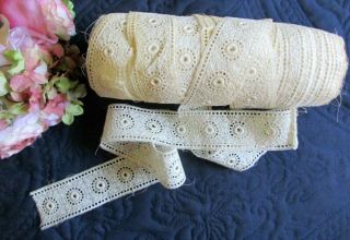 Large Antique/vintage Spool Of Cotton Broderie Anglaise Embroidered Lace Trim