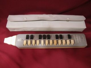 Vintage Hohner Melodica Student Harmonica Made In Germany 20 Key