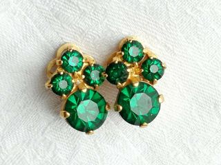 Vintage Jewellery Green Glass And Goldtone Clip On Earrings