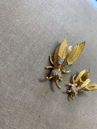 Vintage 1950’s Costume Gold Tone Rhinestone Trembler Fly Brooches 2