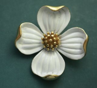 Vintage Crown Trifari White Enamel Gold Tone Dogwood Flower Brooch Pin