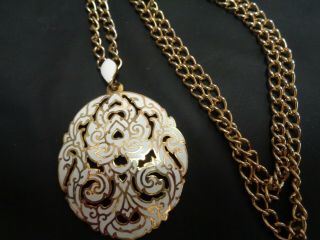 Vintage Signed Siam Amearco Gold Tone White Enamel Cloisonne Pendant Necklace