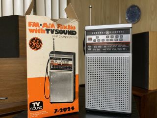 Vintage General Electric Ge/ Fm Am Transistor Radio W Tv Sound Model 7 - 2924a