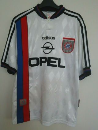 Bayern Munich Vintage Football Shirt Size Medium Seasons 2005/2006