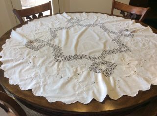 Vintage 50” Round White Cut Work Tablecloth Embroidered Flowers Scalloped