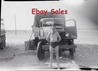 W8 - Vintage Photo Negative - Military Man In Underwear - Truck 1944 Ww2 Ww11 Gay Int