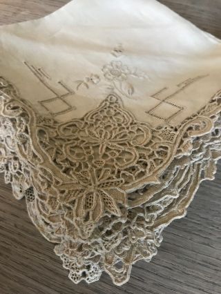 6 Vintage Linen Napkins With Lace Edge And Embroidery