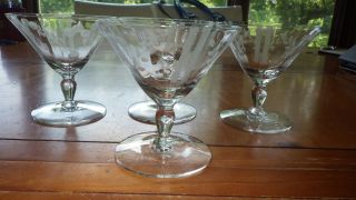 Vintage Etched Champagne Glasses Cocktail Stems 4 6 Oz Elegant Stemware