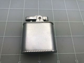 Judd ' s Vintage Silver Ronson Whirlwind Lighter w/Crest 2