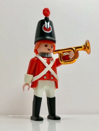 Playmobil Vintage Pirates - 3054 Harbor Guard Redcoat Trumpeter Soldier Figure