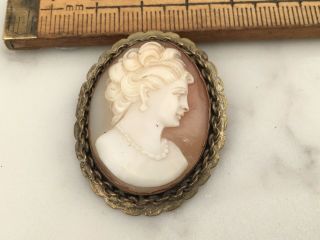 A Well Carved Vintage Cameo Brooch,  Signed 2
