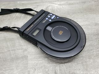 Vintage Realistic Cd - 3350 Portable Compact Disc Player Powers Up Parts/repair