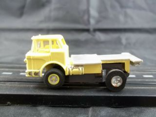 Vintage,  Aurora,  Afx,  Tyco,  Etc.  Mack Dump Truck (car 913)