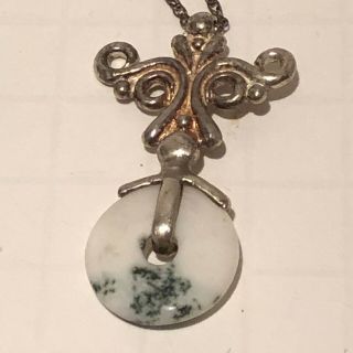 Vintage.  925 Sterling Silver & Jade - Pendant Necklace - 18 "