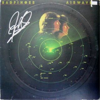 Joey Molland Badfinger Autographed Vintage Vinyl 33 1/3 Record Album Airwaves