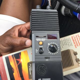 Vintage Ge Handheld Cb Radio,  40 Channel,  Model3 - 5979 With Box