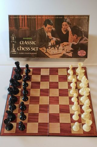 Vintage 1967 Classic Chess Set.  Classic Staunton Design.  1425
