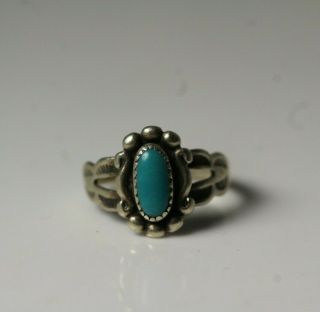 Vintage Navajo Bell Trading Sterling Silver & Turquoise Child ' s Ring Size 2.  75 2
