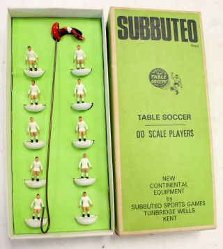 Vintage Subbuteo Team With White Kit And Red Goalie - M26