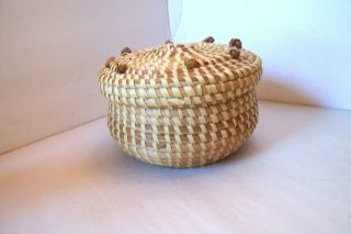 Vintage Small Gullah Sweetgrass Basket W Lid & Love Knots Charleston,  Sc
