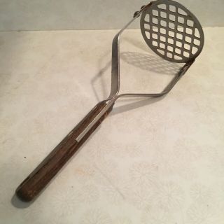 Vintage Robinson Knife Co.  Stainless Steel Wooden Handle Potato Masher 9 