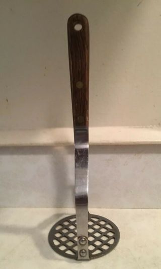 Vintage Robinson Knife Co.  Stainless Steel Wooden Handle Potato Masher 9 