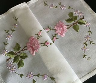 GORGEOUS VINTAGE LINEN HAND EMBROIDERED TRAY CLOTH PINK ROSES 2