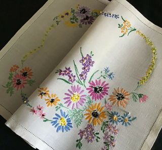 Lovely Vintage Linen Hand Embroidered Tray Cloth Pretty Florals