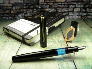 Vintage " Italpen " Fountain Pen - Jet Black Piston Filler - Made In Italy C.  1960s - Nos