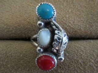 Vintage Native American Hand - Crafted Turquoise & Silver Ring