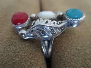Vintage Native American Hand - Crafted Turquoise & Silver Ring 2