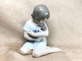 Vintage Royal Copenhagen Porcelain Figurine " Girl With Doll In Arms " 1938 Bd