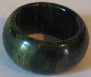 Vintage Marbled Green Bakelite Ring