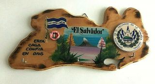 Vtg El Salvador Souvenir Key Holder Wood Epoxy Gloss 11 " X 5 " Flag Beach Emblem