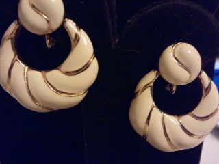 Vintage Tat Goldtone & White Enamel Clip On Dangle Earrings