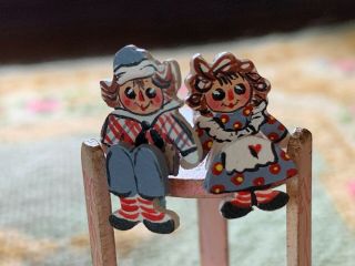 Vintage Miniature Dollhouse Karen Markland C1990 Raggedy Ann Andy Shelf Sitters