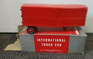 Vintage Plastic Products Miniature Co.  International Roadliner Truck Van & Box
