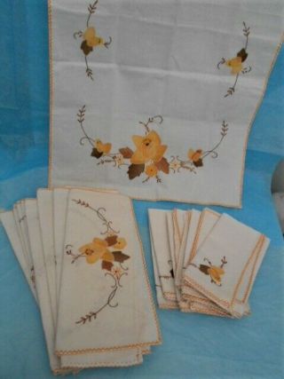 17 Pc Vintage Linen Hand Embroidered Fall Theme Napkins,  Placemats,  Table Runner